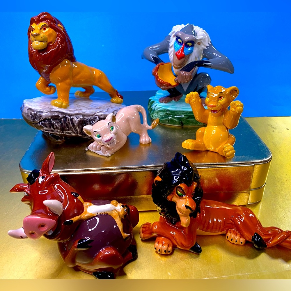 Disney’s  The Lion King Vintage 90s Hand Painted Porcelain Figurine Set of 6 NWT